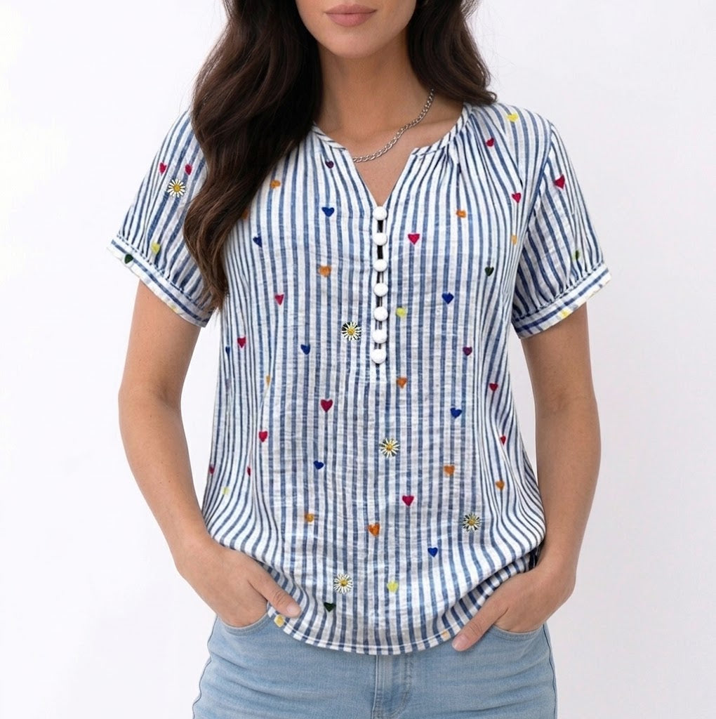 MAYLA | Blusa a rayas con estampado de corazones