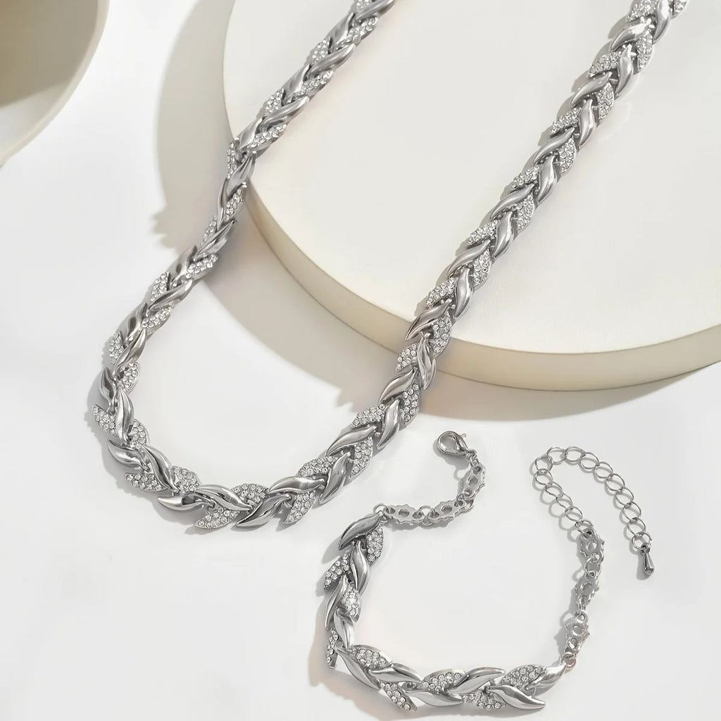 LEXIE | Collar con colgante de cola de pez