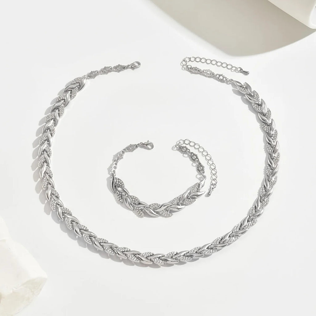 LEXIE | Collar con colgante de cola de pez