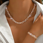 LEXIE | Collar con colgante de cola de pez
